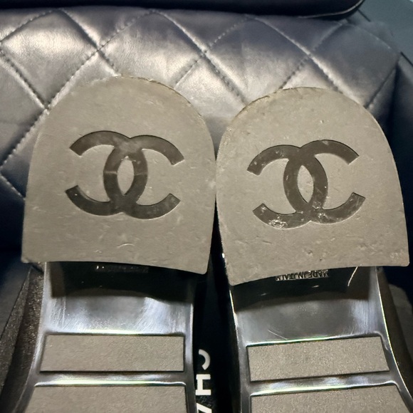 CHANEL Short Boot - Picture 9 of 10